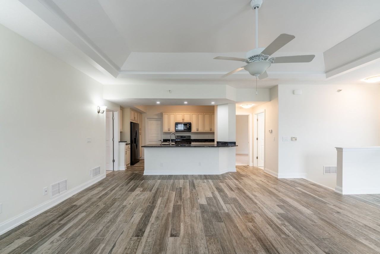 234 Adams Pointe Blvd #2 - Photo 4 of 19