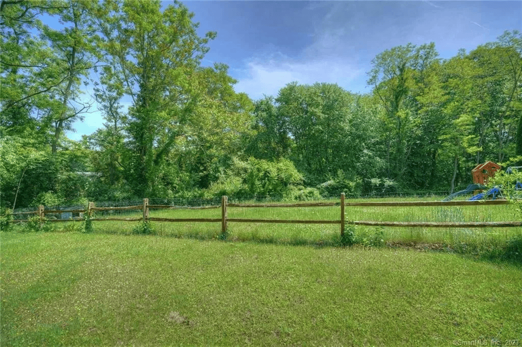 8 Deer Ridge Rd #NA - Photo 2 of 26