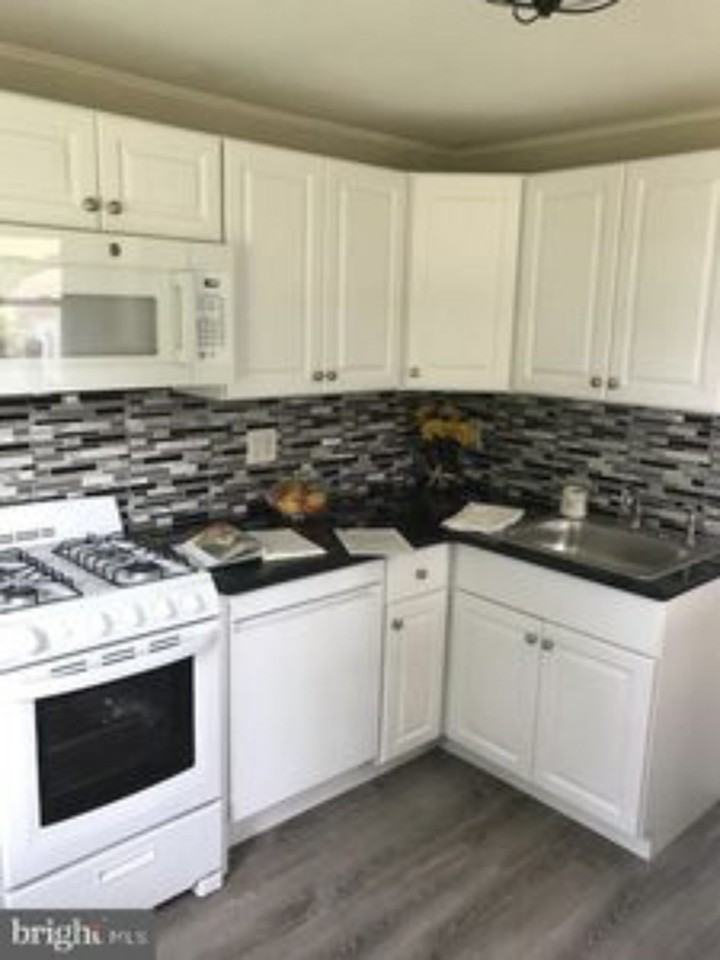206 Virginia Ave #NA - Photo 3 of 8