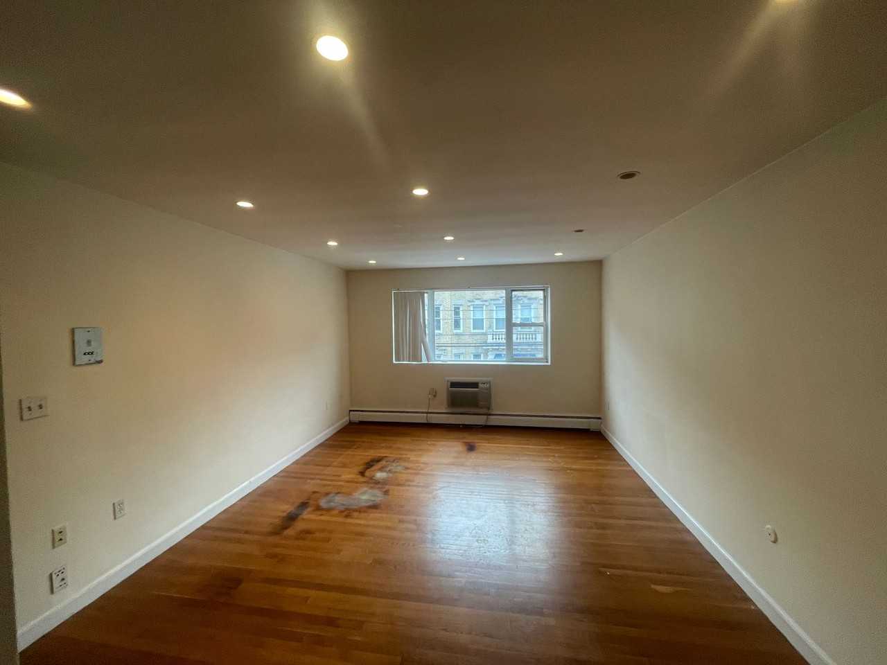40 Gardner St - Photo 5 of 6