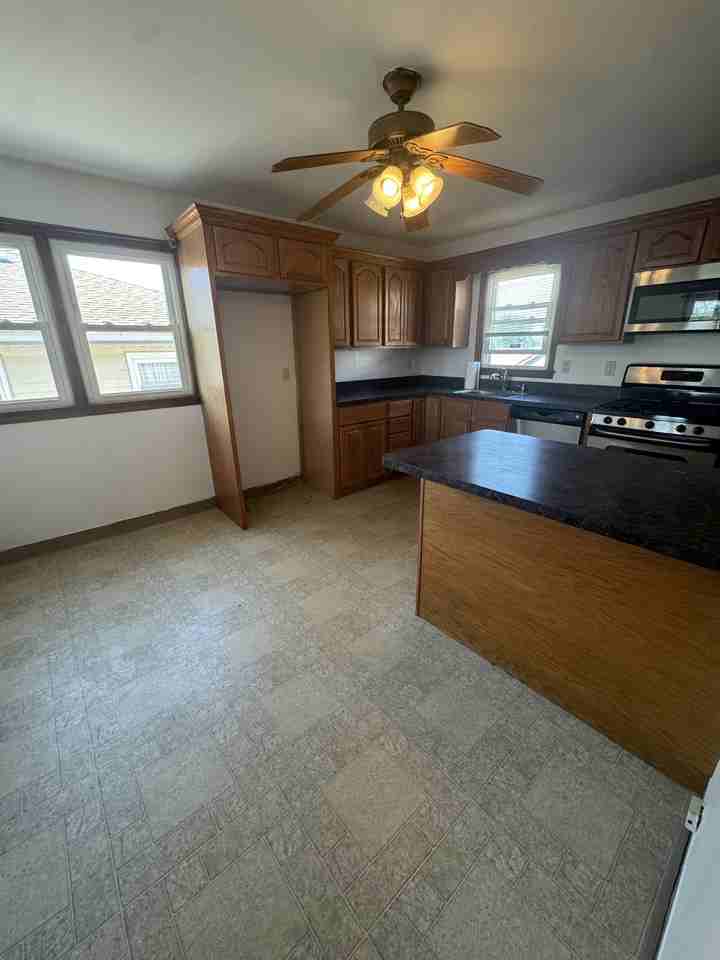 190 Baltimore Ave #2 - Photo 5 of 12