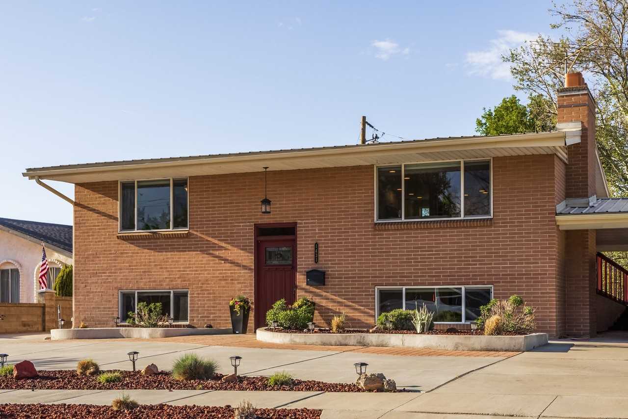 1431 Dawn Dr - Photo 3 of 16