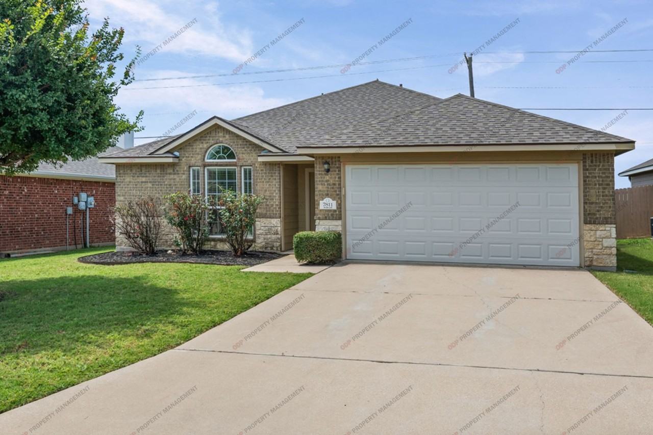 7811 Redbrush - Photo 2 of 24