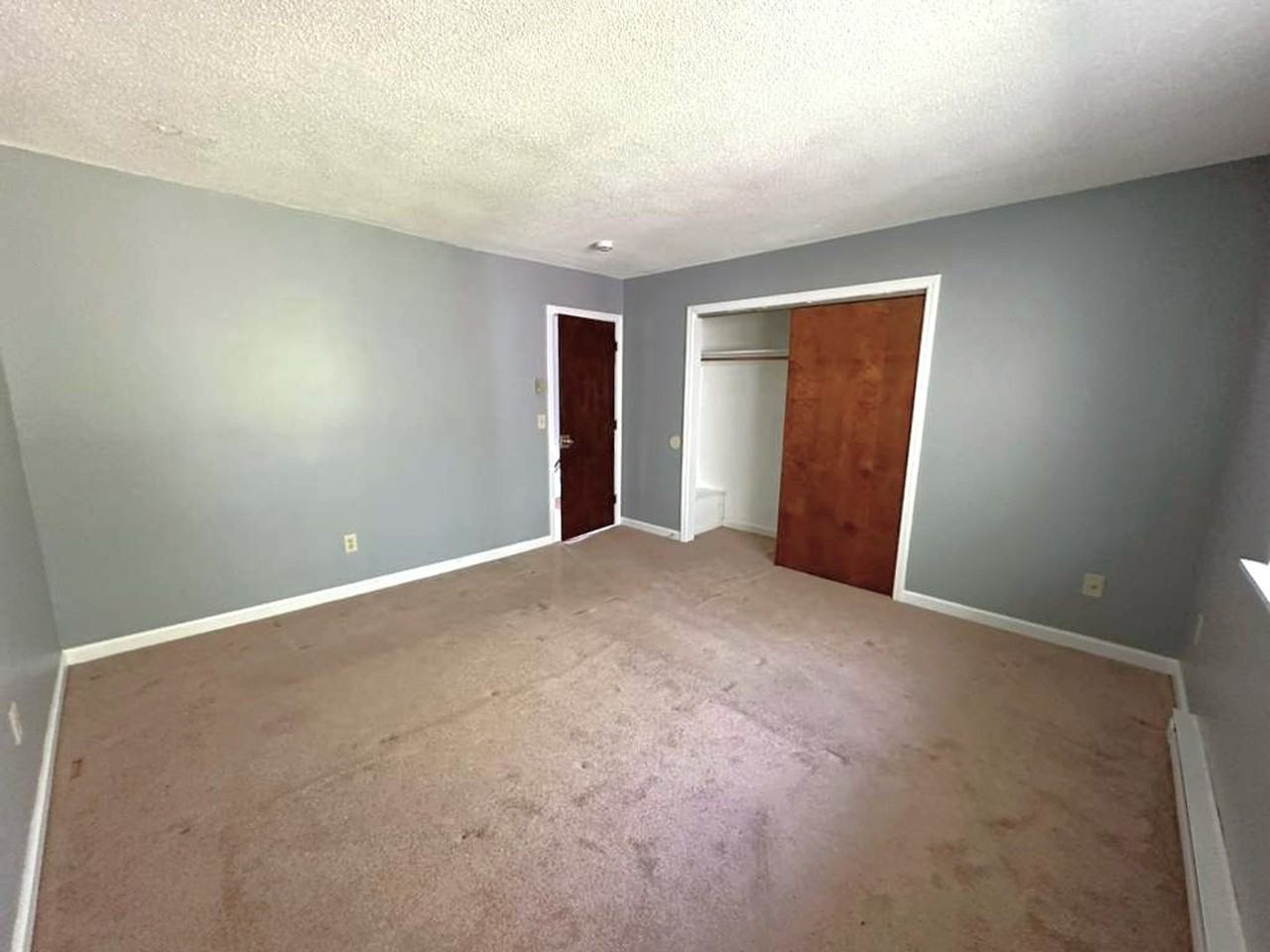 176 Lincoln St - Photo 5 of 19
