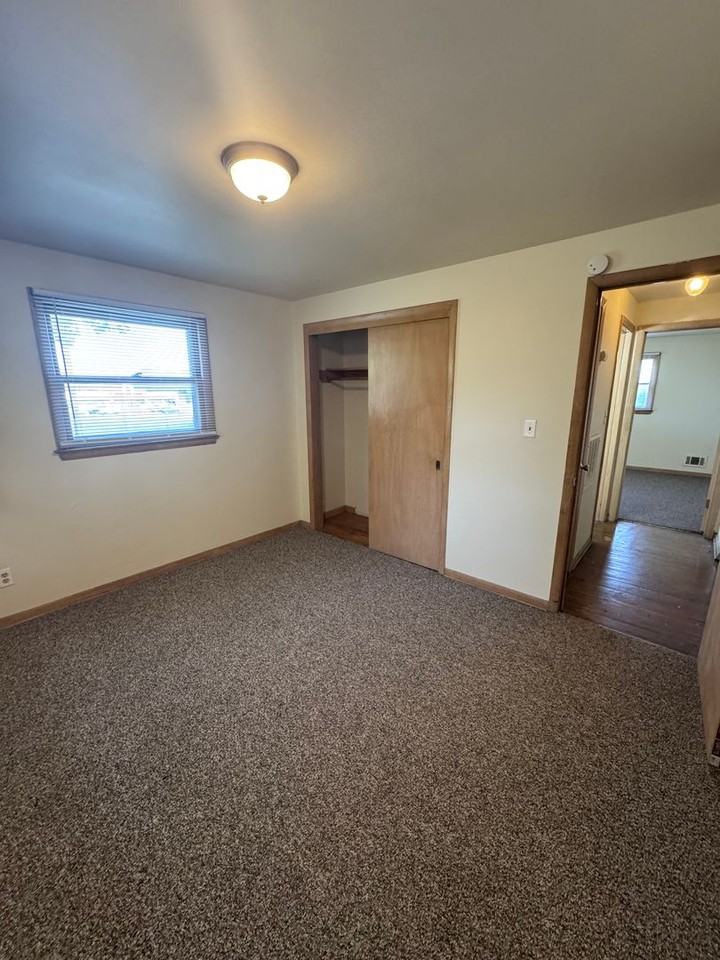 3929 Erie St - Photo 4 of 7