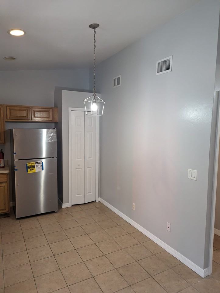 6024 W Jones St #NA - Photo 3 of 10