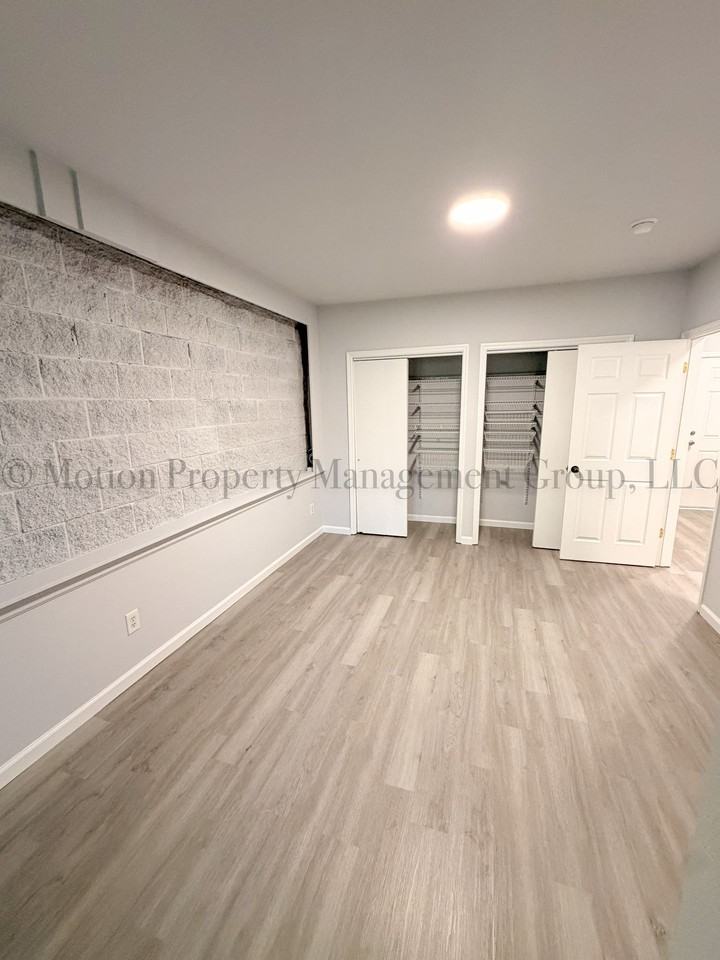 6920 Northside Drive - Photo 5 of 11