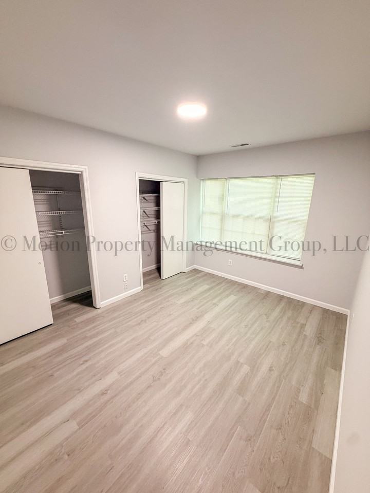 6920 Northside Drive - Photo 7 of 11