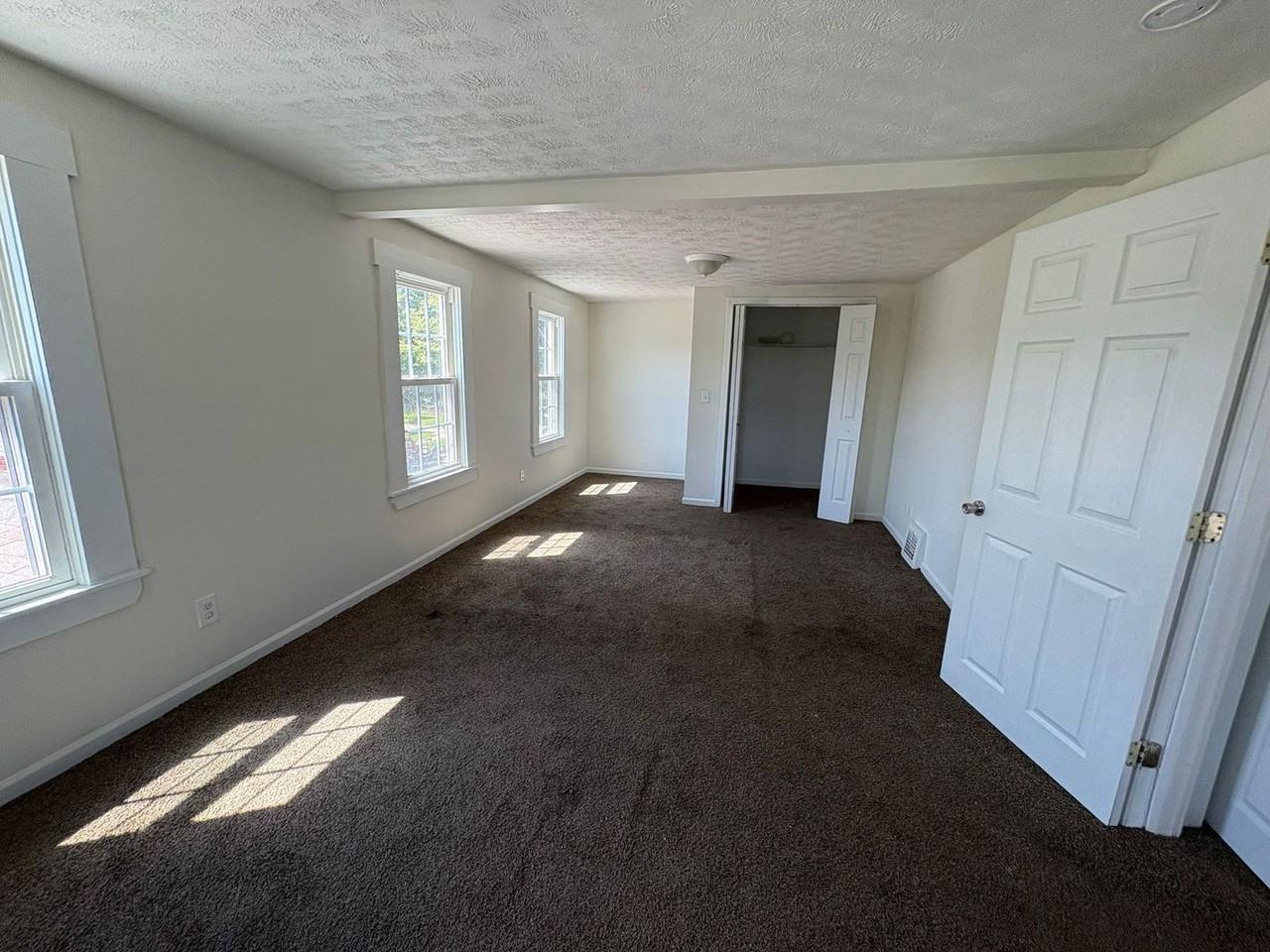 395 E 161st St - Photo 6 of 9