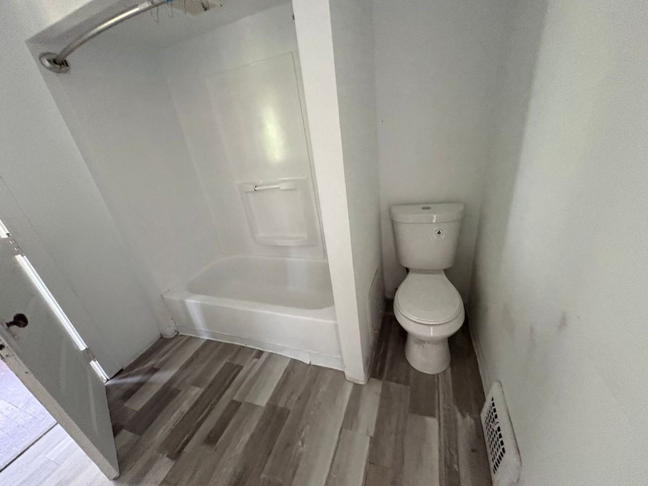 5052 E 88th St - Photo 2 of 10