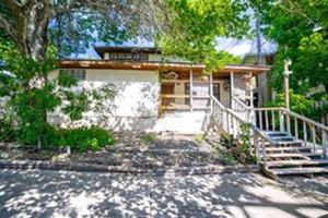 featured image of 2400 Thornton Rd