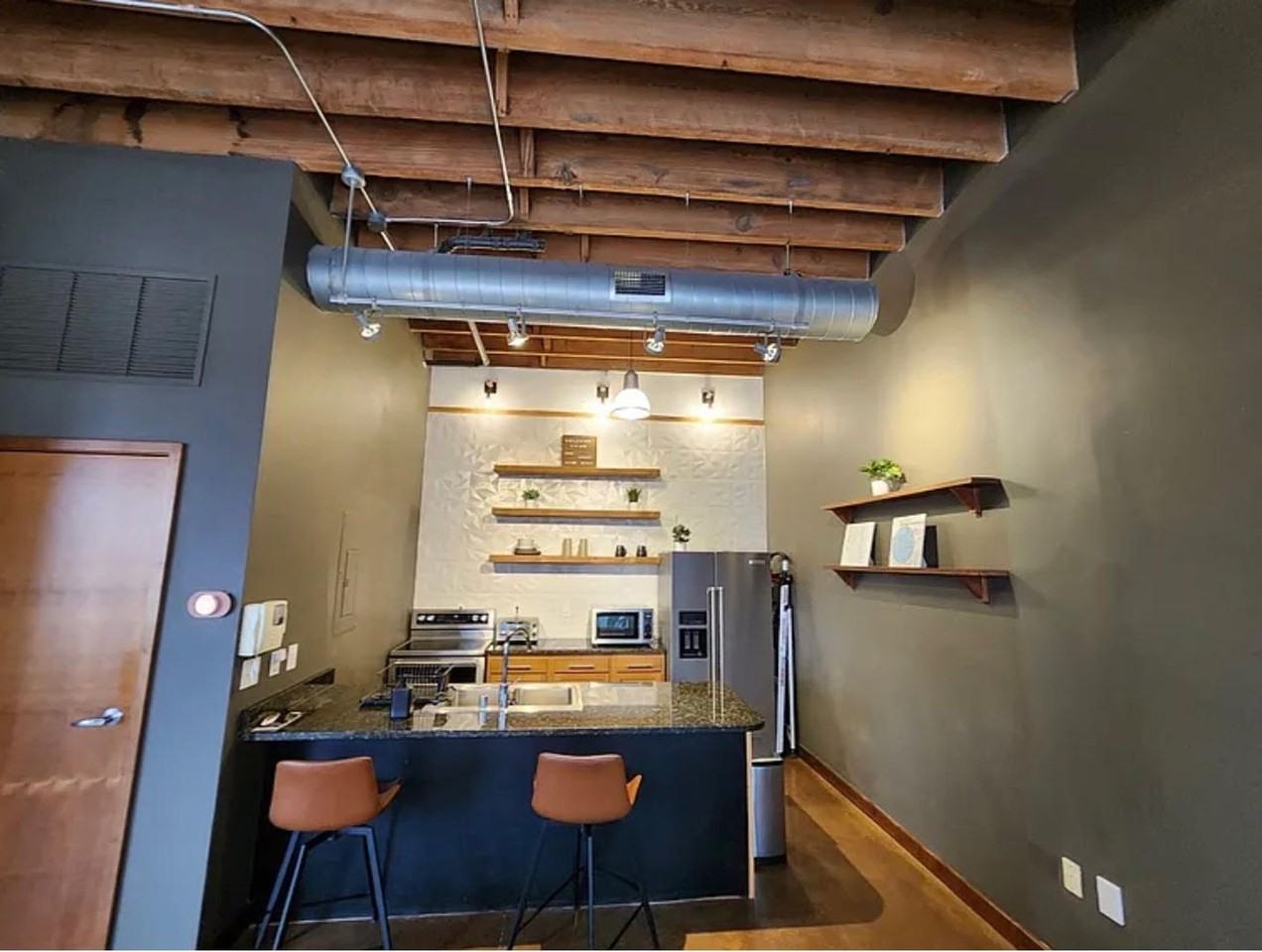 309 E Market St #313 - Photo 4 of 35