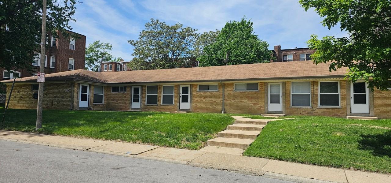 735 Syracuse Ave