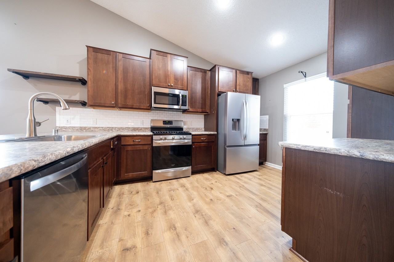 15141 Emory Cir #1 - Photo 3 of 32