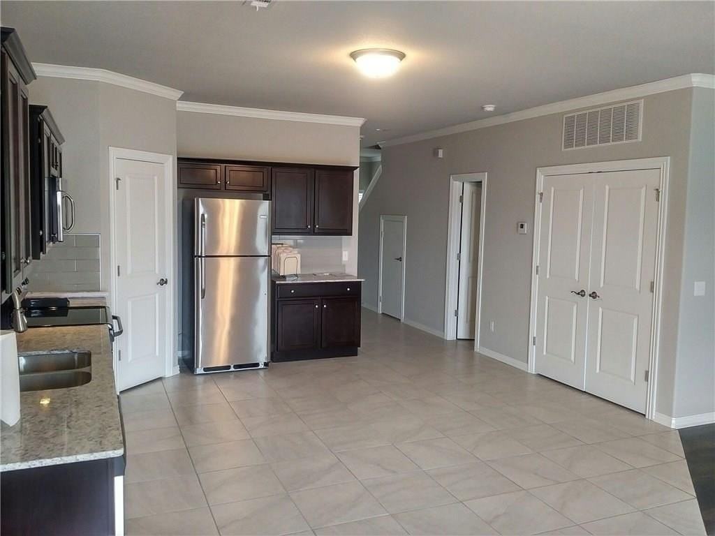 2731 W Kilimanjaro Way - Photo 5 of 19