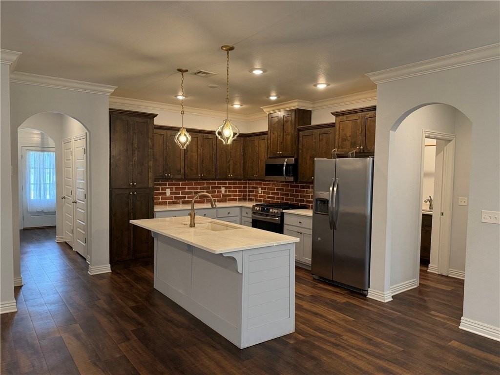 2307 Brook Ln - Photo 2 of 7