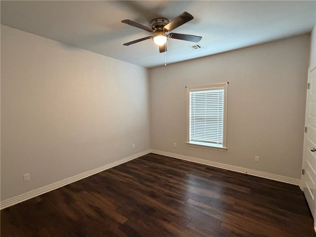 2307 Brook Ln - Photo 5 of 7