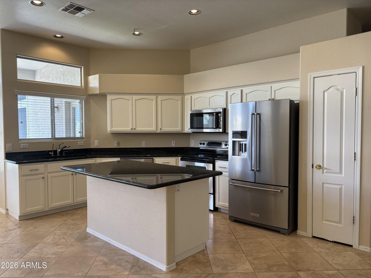 9286 E Pine Valley Rd - Photo 6 of 15