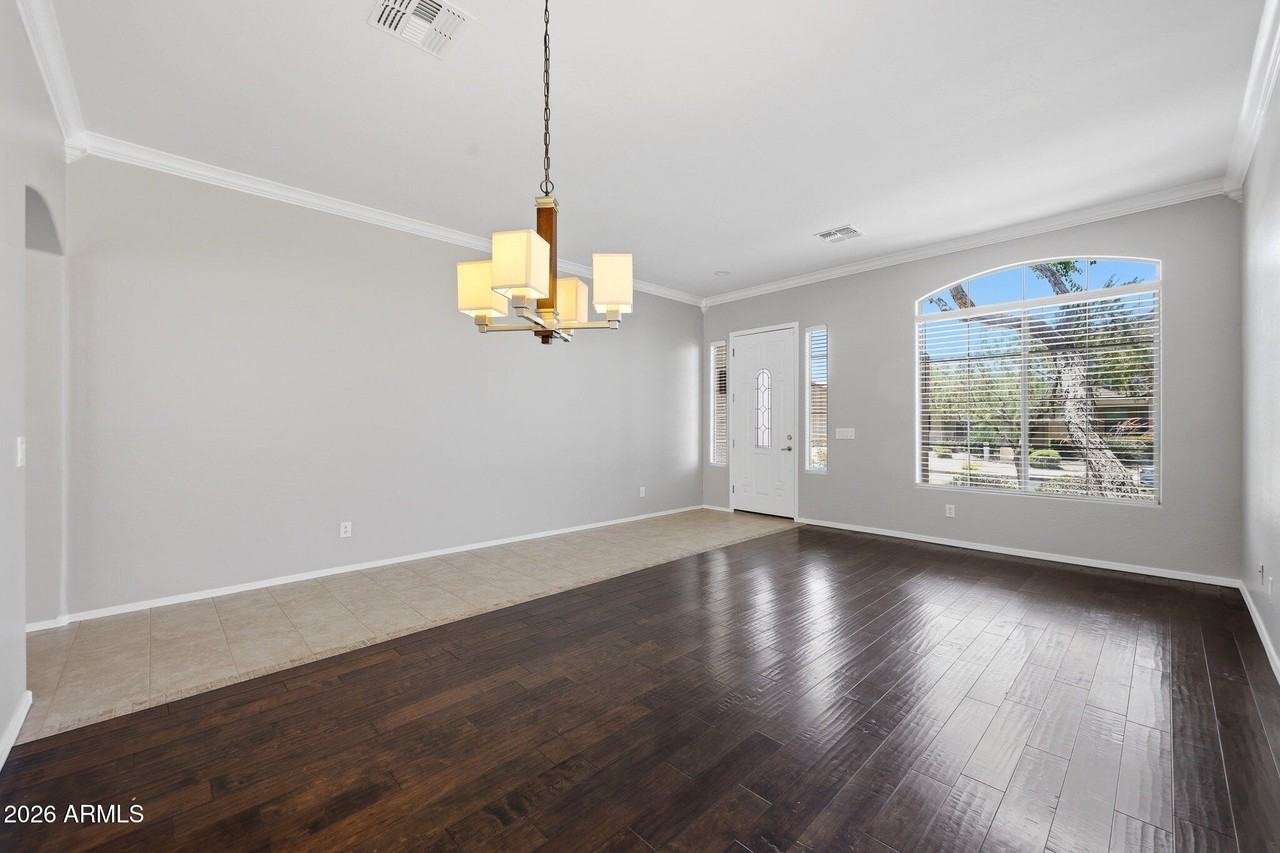 2418 W Red Range Way - Photo 5 of 34
