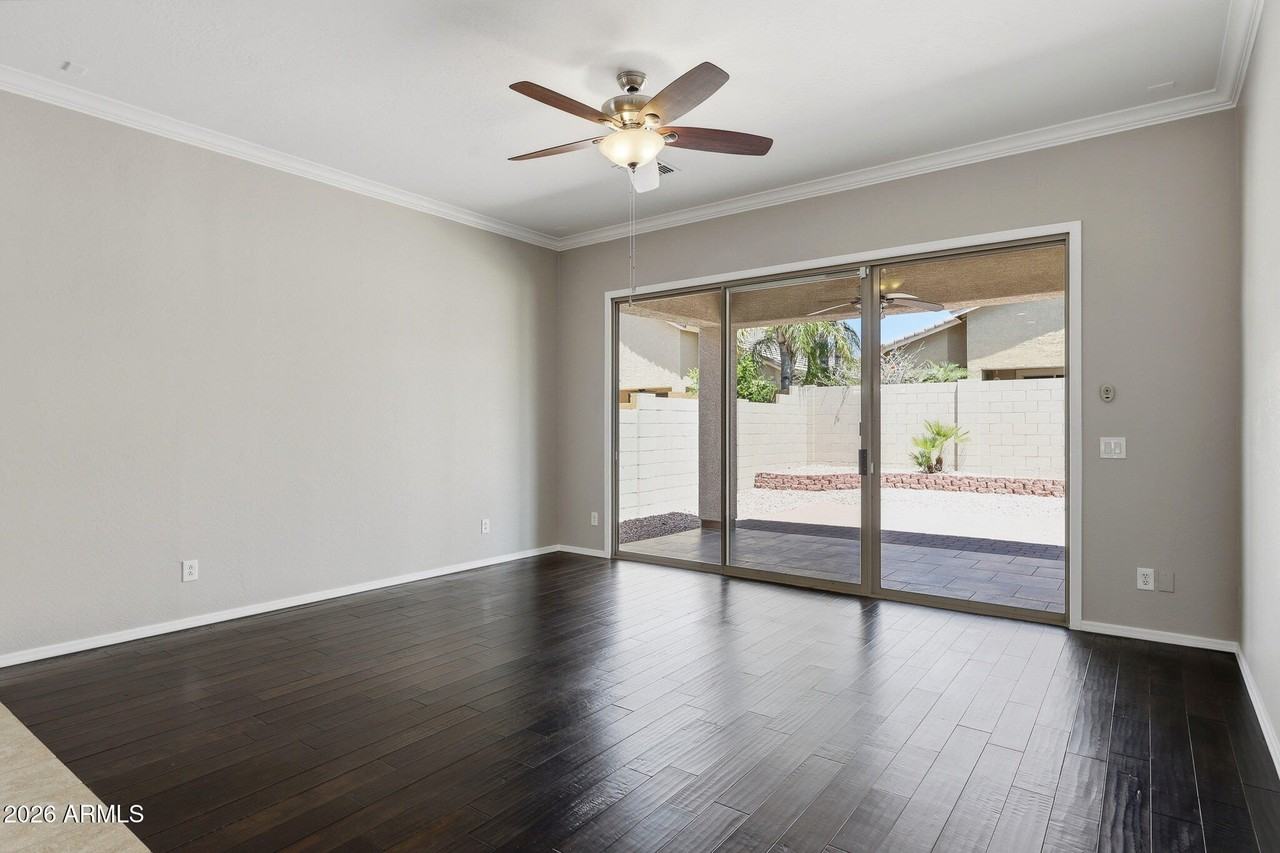 2418 W Red Range Way - Photo 6 of 34