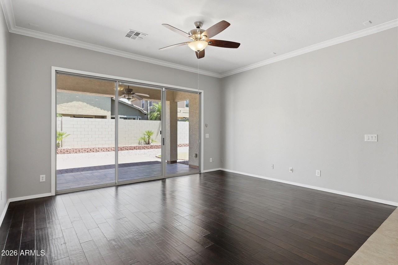 2418 W Red Range Way - Photo 7 of 34
