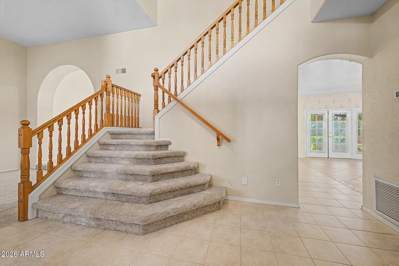 1722 E Samuel Dr - Photo 4 of 50