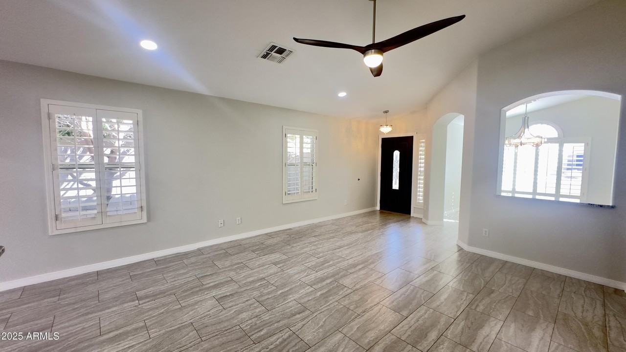 8160 W Mary Ann Dr - Photo 4 of 21