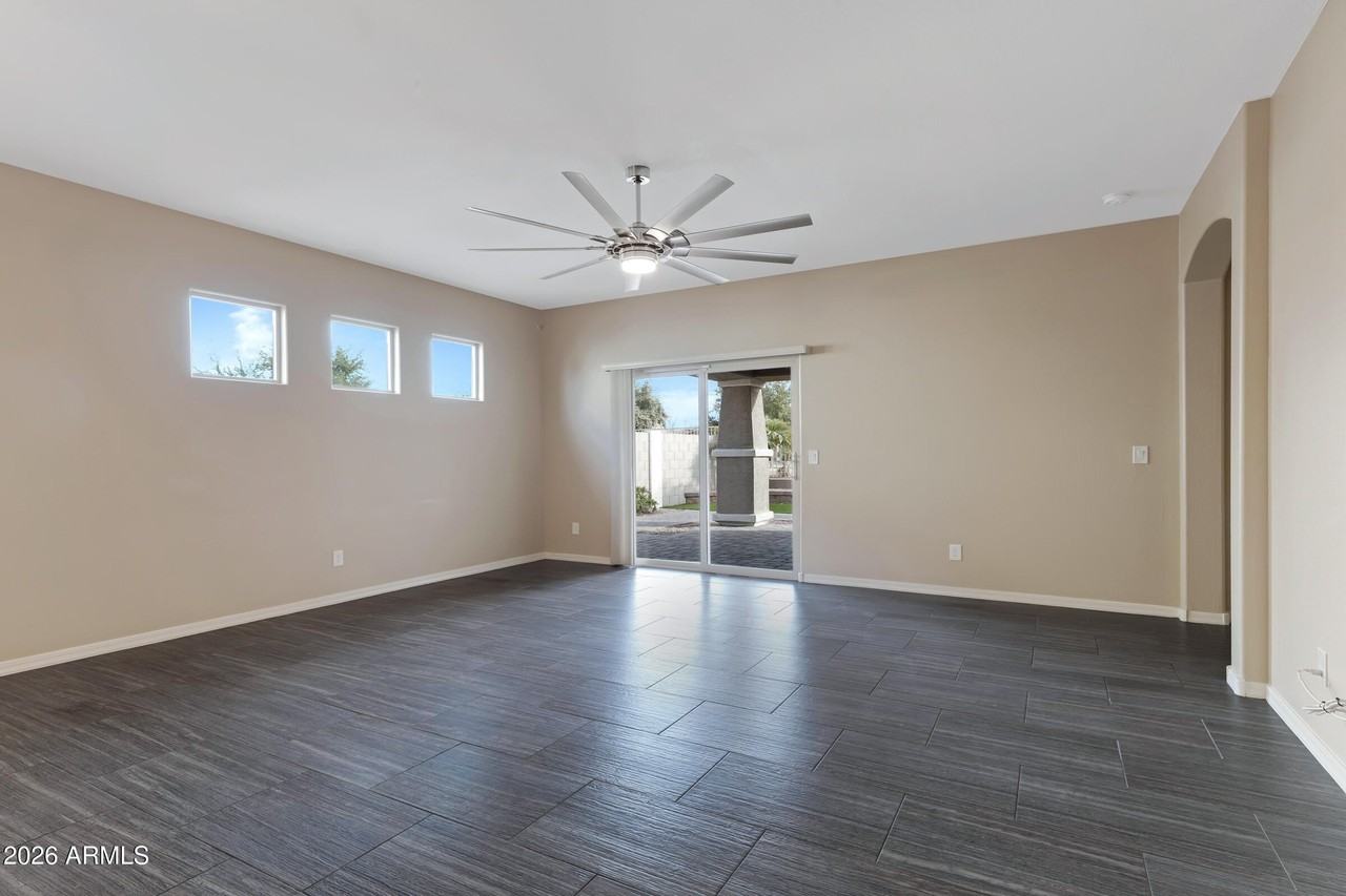 26239 N 166th Ave - Photo 6 of 34