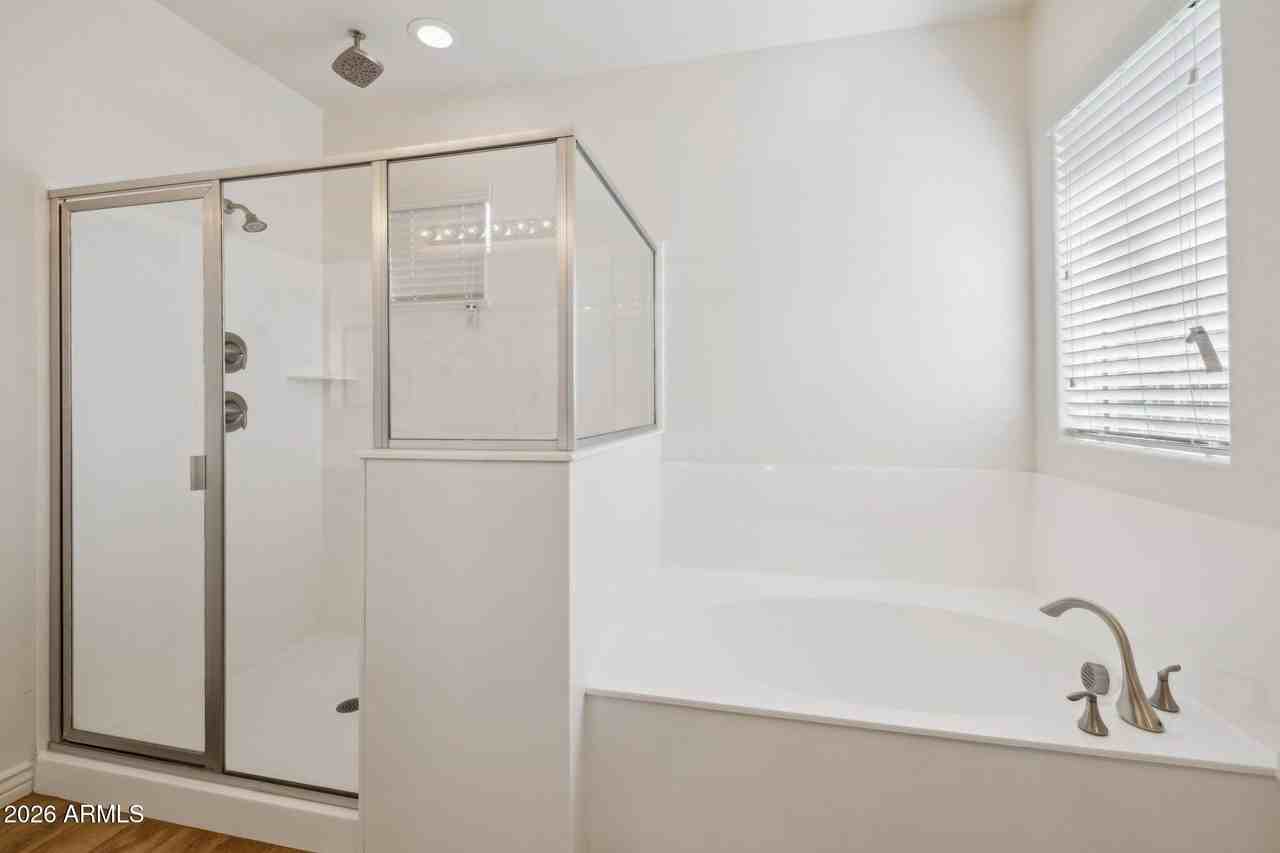 211 E Brinley Dr - Photo 7 of 46