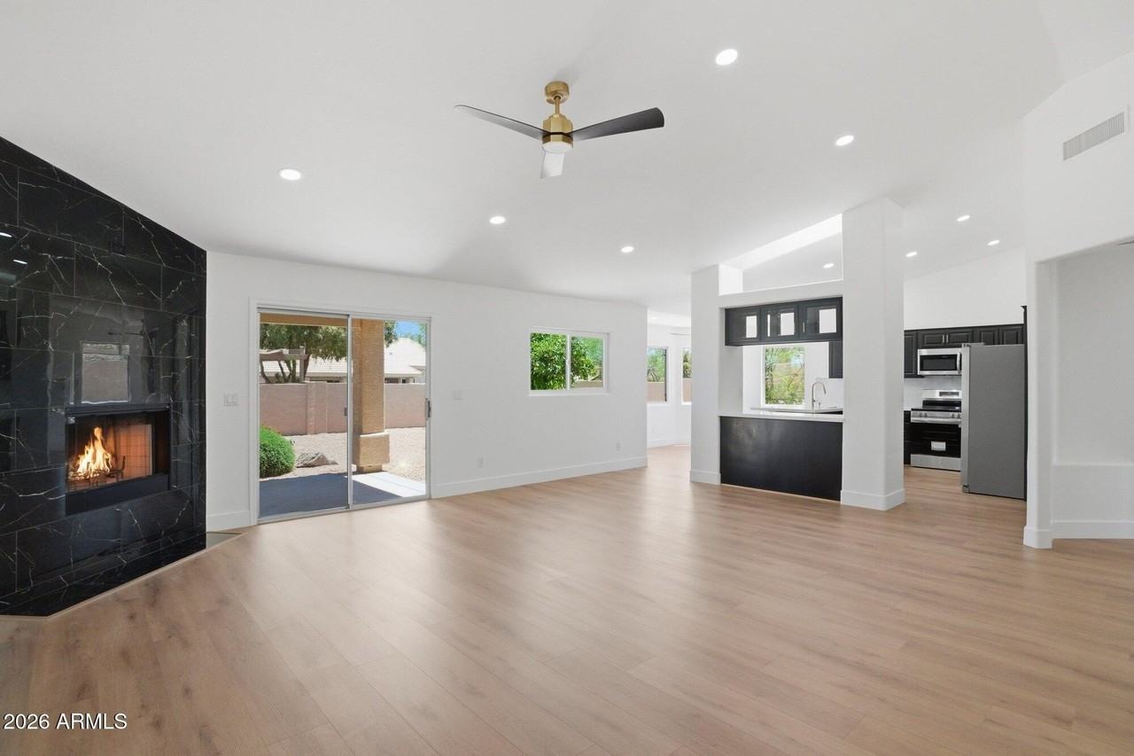 15005 N Rica Vida Way - Photo 3 of 20