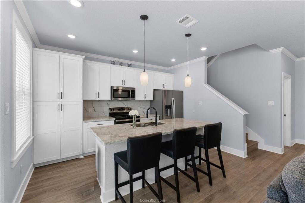 2108 Jax Dr - Photo 5 of 16