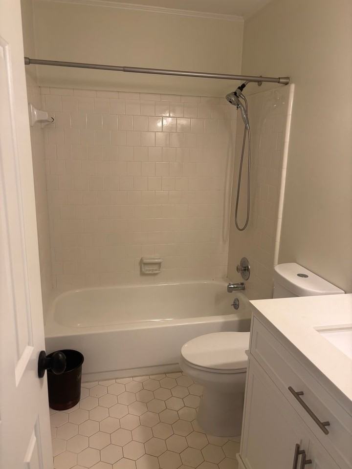 2238 Morningside Dr #E - Photo 2 of 12