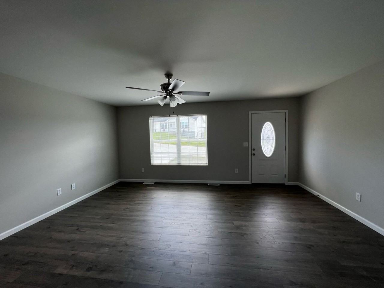 112 Springfield Heights Dr - Photo 2 of 19