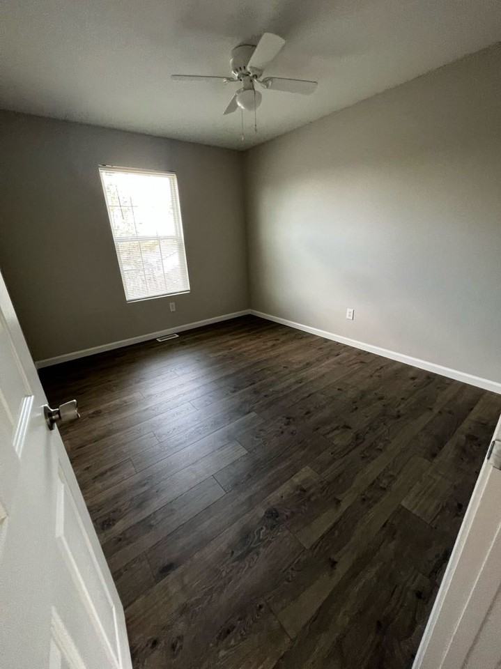 112 Springfield Heights Dr - Photo 5 of 19