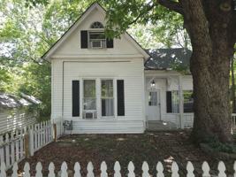 featured image of 216 Elizabeth Ter