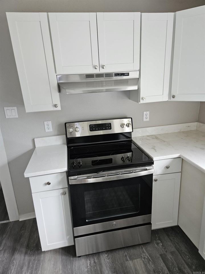 4917 Haywood St - Photo 6 of 13