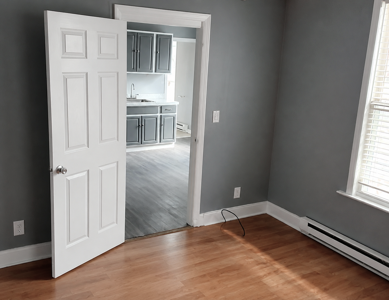 28 Hickory St - Photo 4 of 11