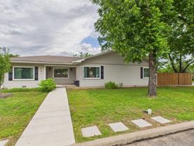 409 S Pear St - Photo 1 of 1