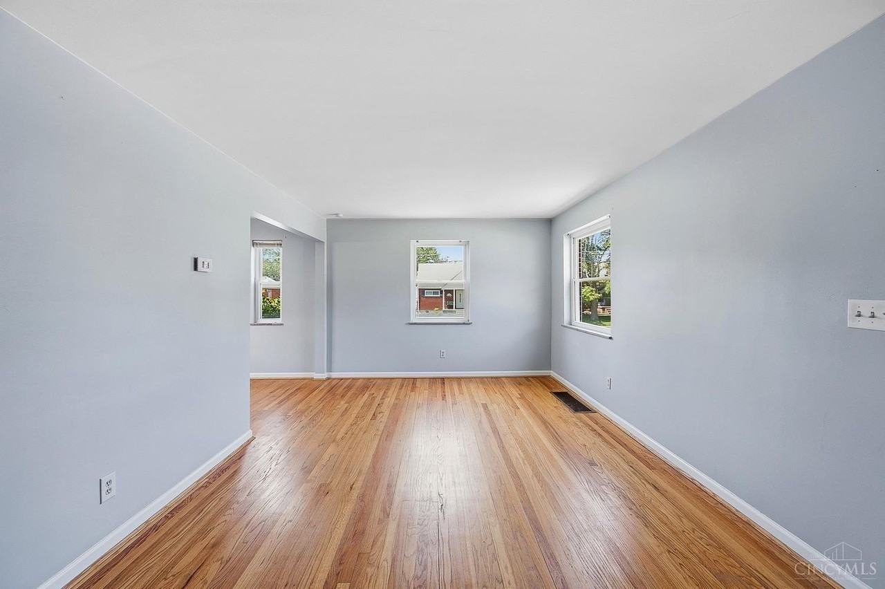 1114 Joetta Dr - Photo 4 of 13