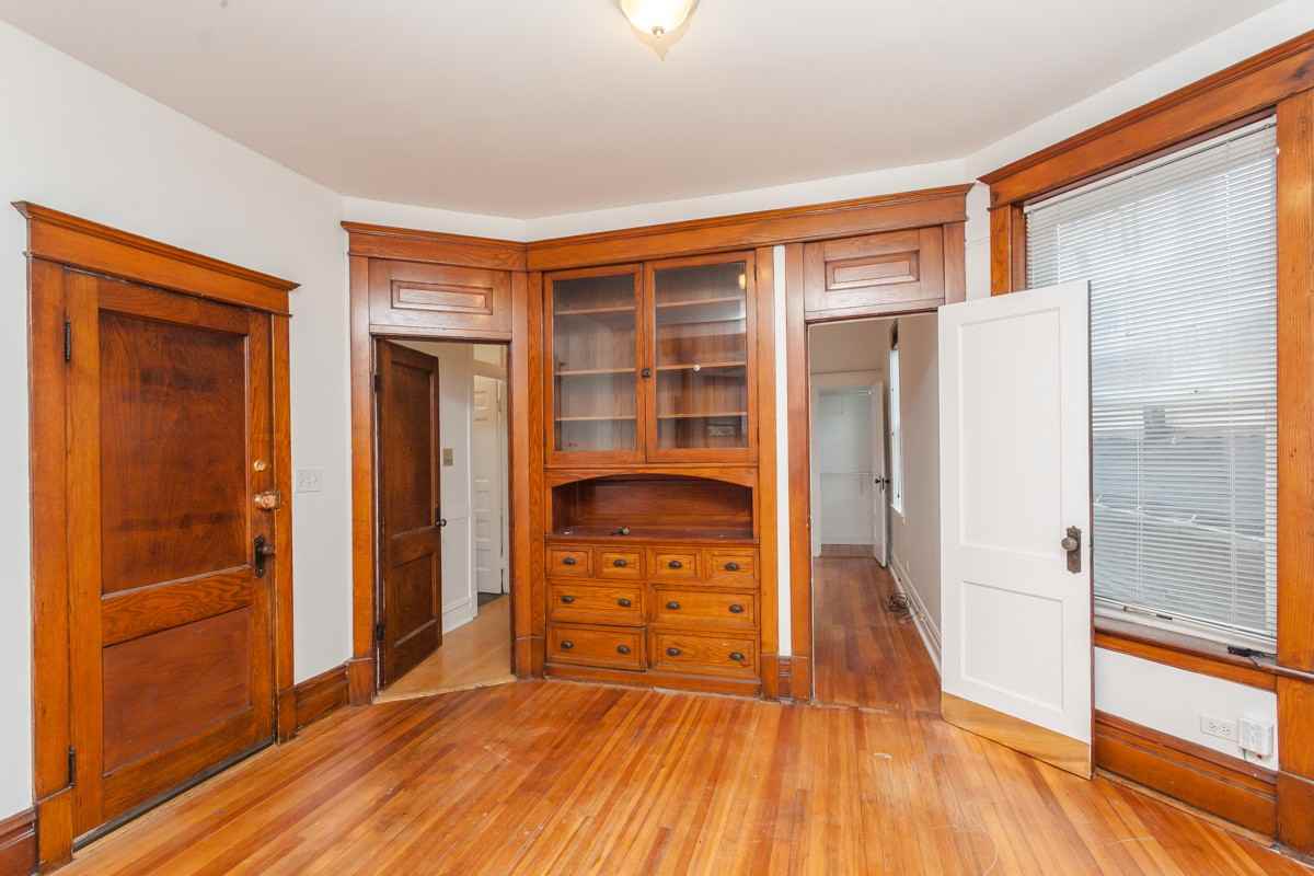 3239 N Clifton Ave #2 - Photo 3 of 18