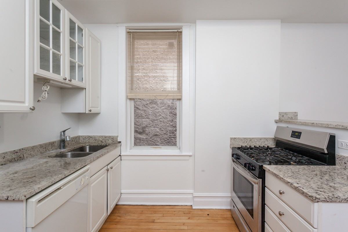 3239 N Clifton Ave #2 - Photo 7 of 18