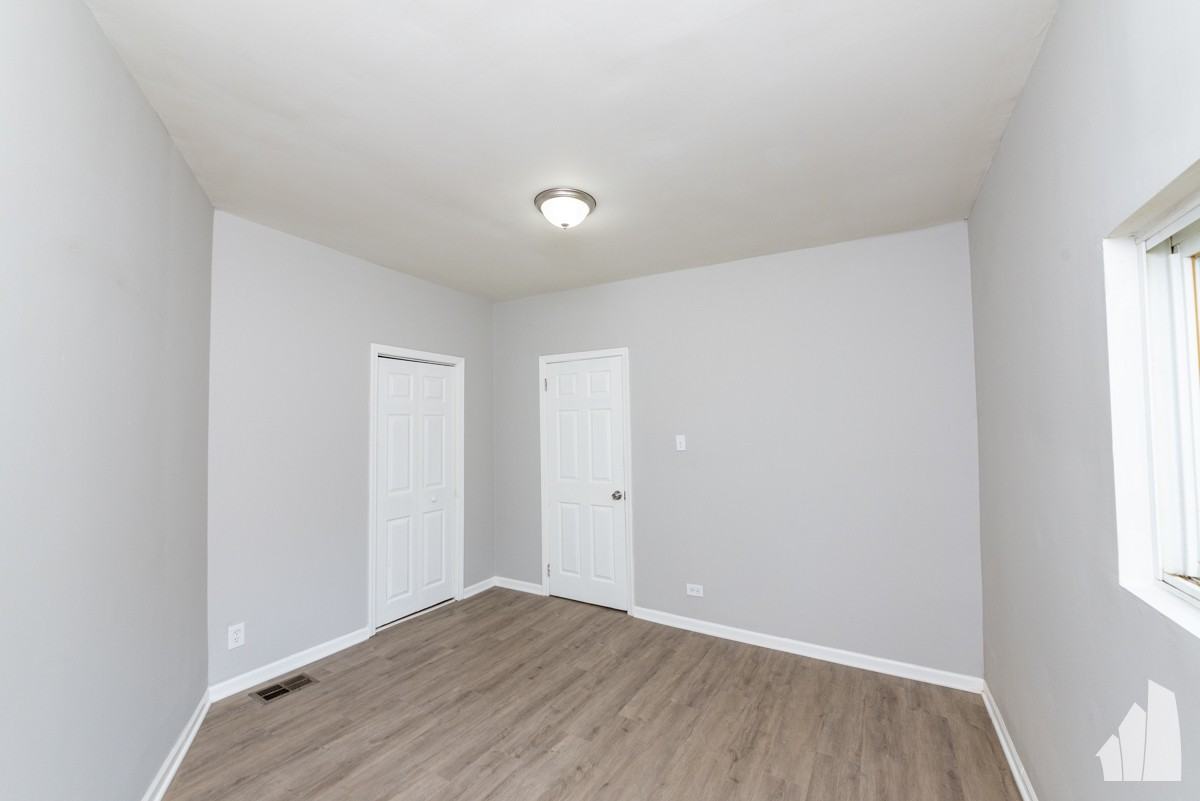 1022 W Fry St #CH1 - Photo 7 of 12