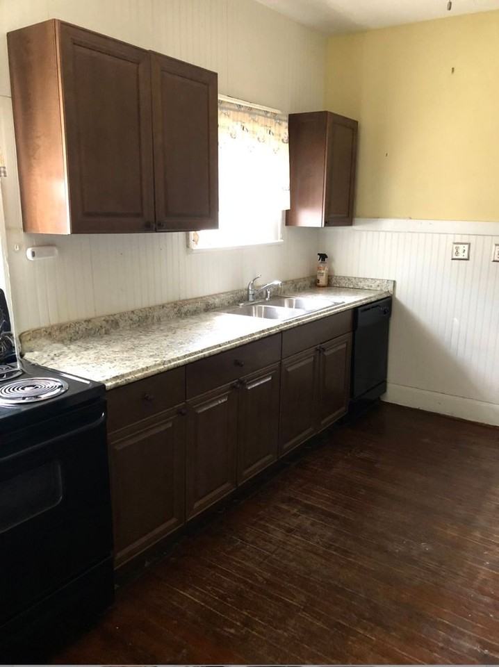 5850 Montana Ave - Photo 5 of 15