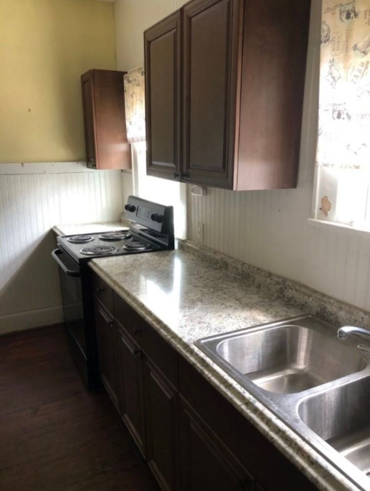 5850 Montana Ave - Photo 6 of 15