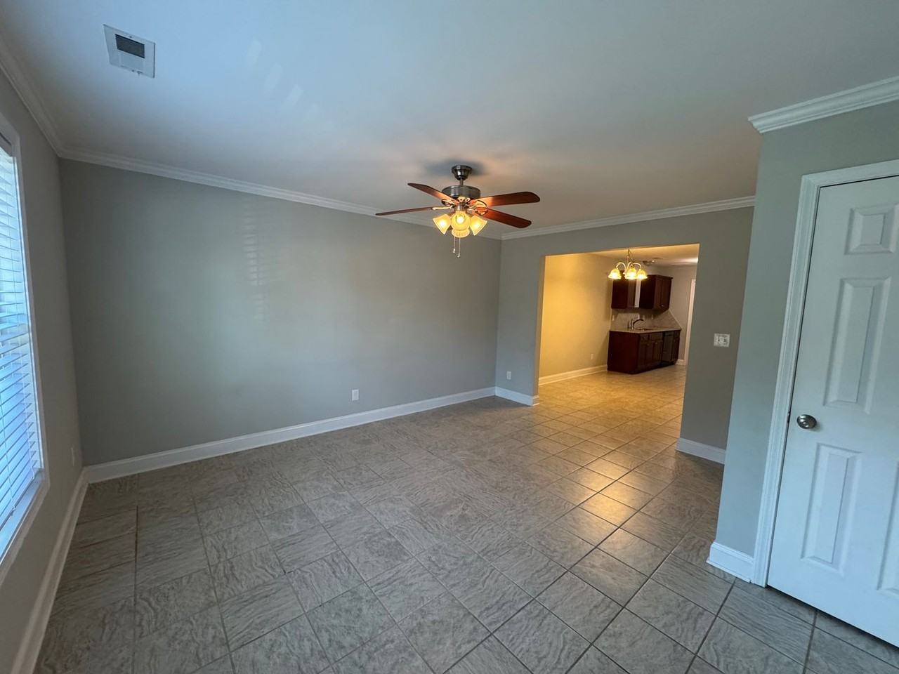 1109B Cason St - Photo 3 of 19