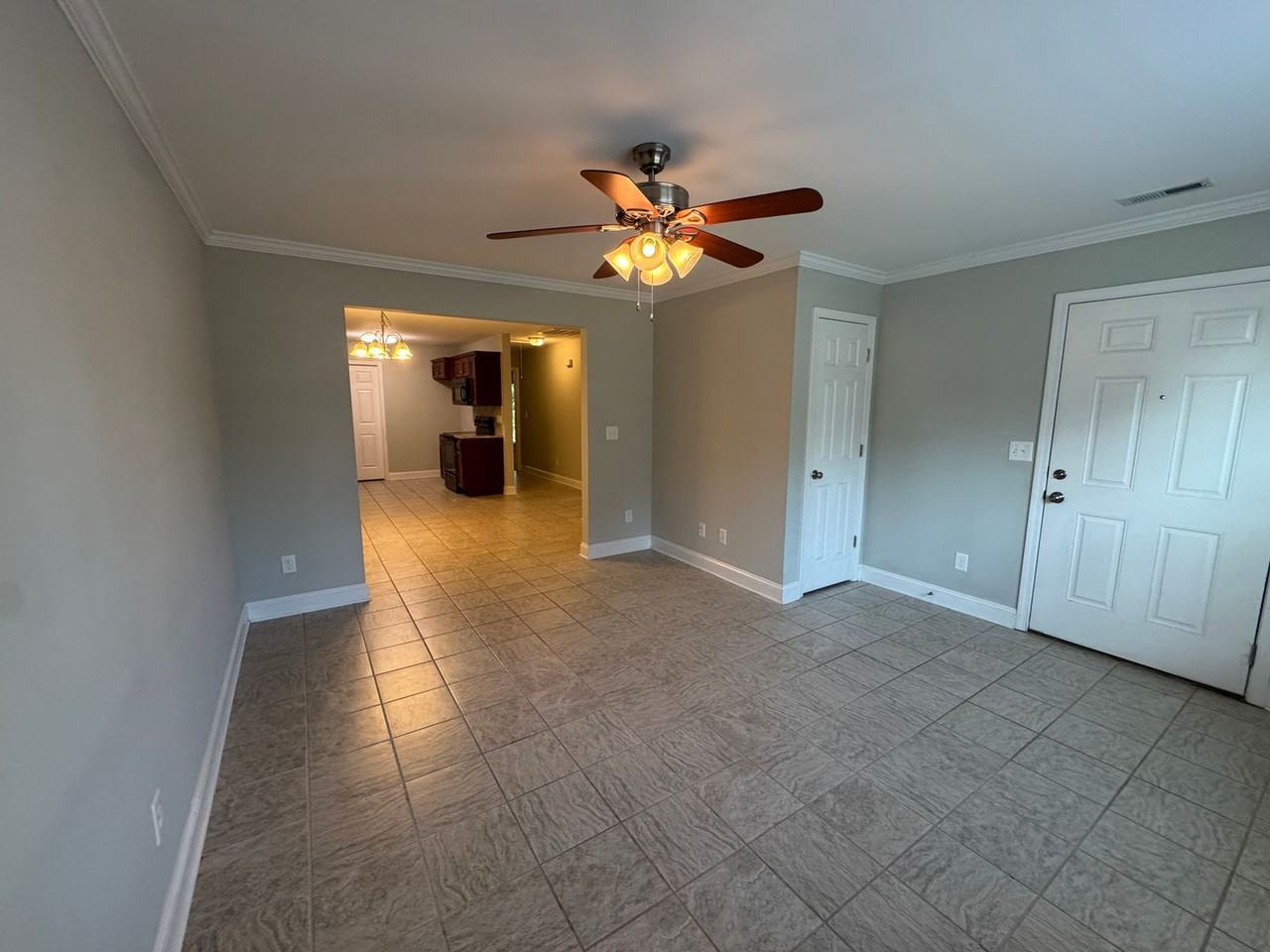 1109B Cason St - Photo 4 of 19
