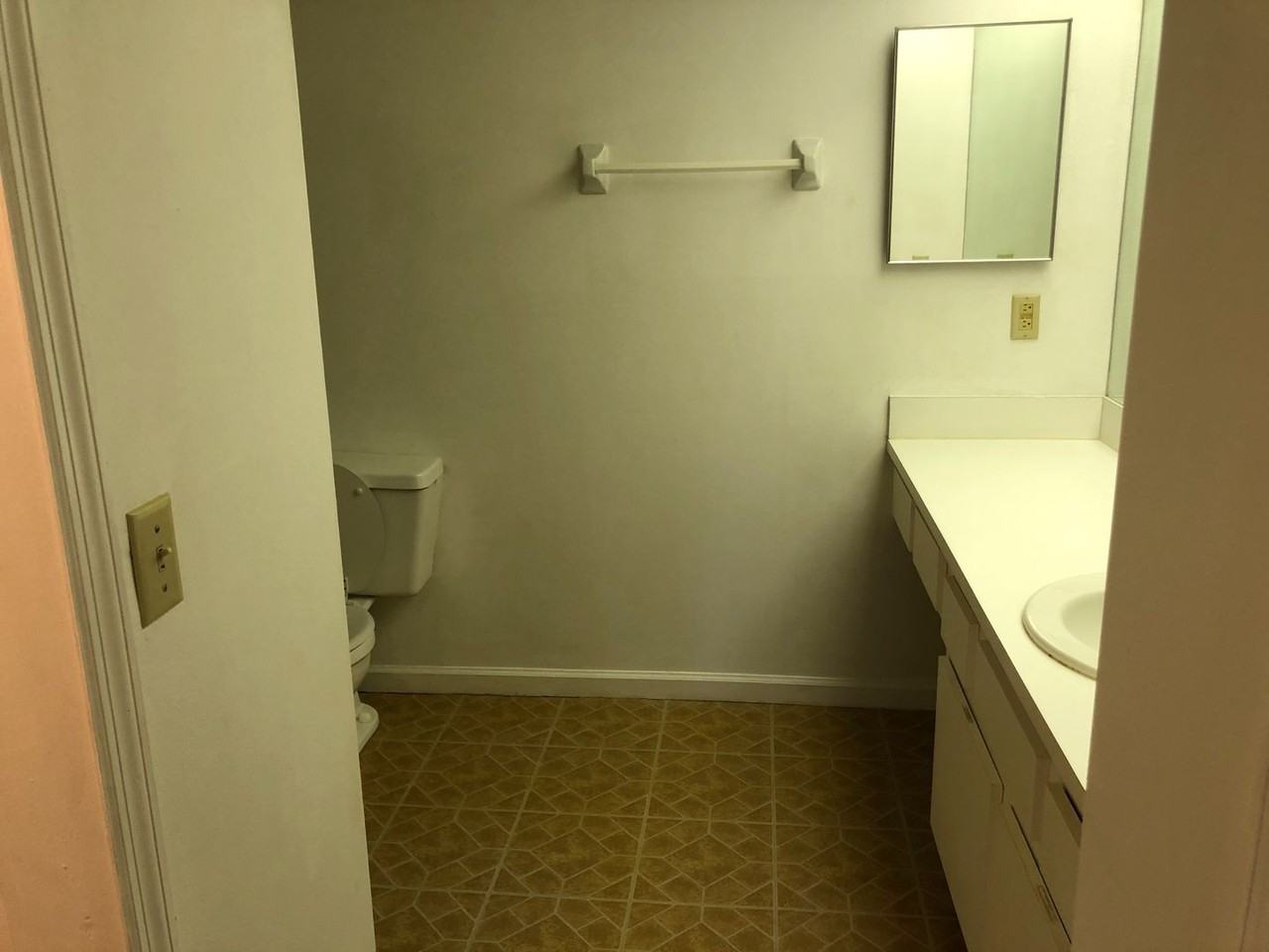 11890 Sturbridge Ln - Photo 4 of 17