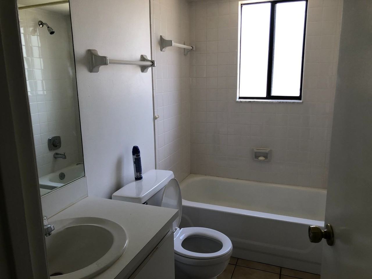 11890 Sturbridge Ln - Photo 5 of 17