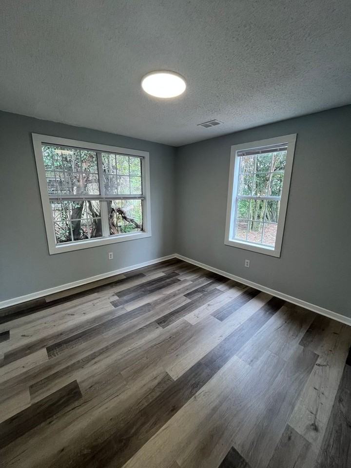1137 Edith Ave - Photo 6 of 7