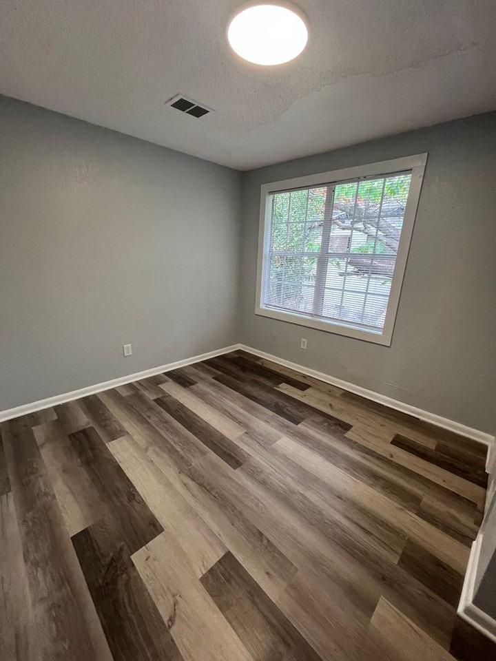 1137 Edith Ave - Photo 7 of 7